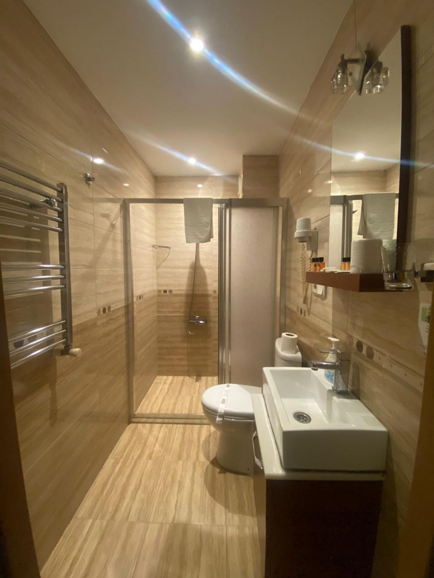 Hotel Real Life Стамбул Экстерьер фото